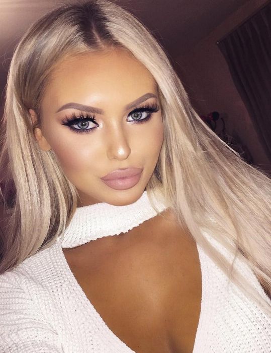 Чаевые вебкам-моделям: Психология, Мотивация и Социальные Аспекты